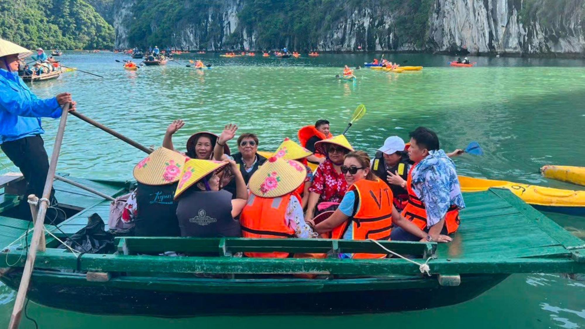 فندق Lotus Boutique Cruise ها لونغ المظهر الخارجي الصورة